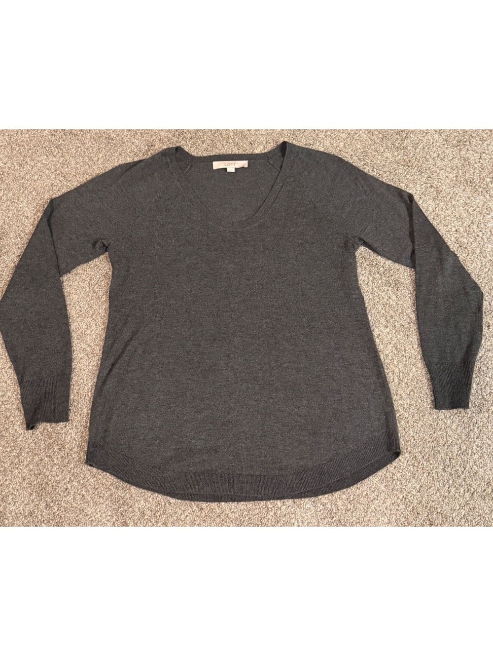 LOFT Charcoal Gray V-Neck Curved Hem Sweater Medium